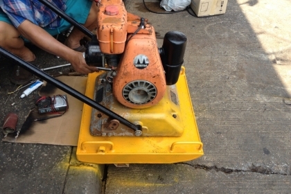 ขายถูกกว่าเช่าครับ ขายแมงปอ ปาดปูน ตบถนน ตัดถนน