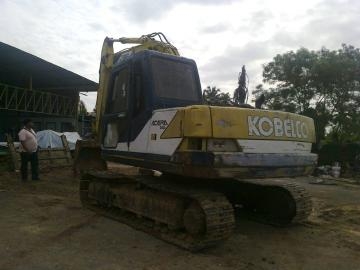 ขายรถแบ็คโฮ kobelco sk 120 mark 3 เอกสารอินวอยซ์ ไฟฟ้าขาดมอเตอร์ จอ&amp;กล่องอยู่ โซ่ใบ80\%