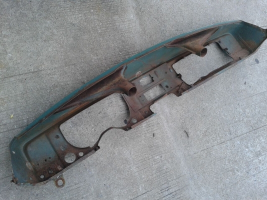 แยกอะไหล่ datsun 320 หรือ เหมายกหัวกับกระบะ แยกอะไหล่ datsun 320 หรือ เหมายกหัวกับกระบะ