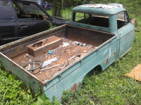 แยกอะไหล่ datsun 320 หรือ เหมายกหัวกับกระบะ แยกอะไหล่ datsun 320 หรือ เหมายกหัวกับกระบะ