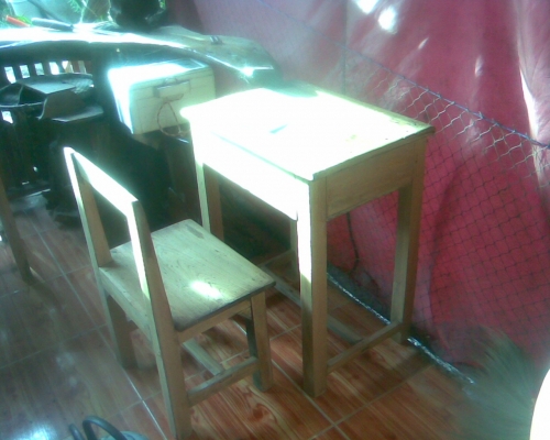 ชุดโต๊ะนักเรียนเก่าไม้สักแผ่นเดียว