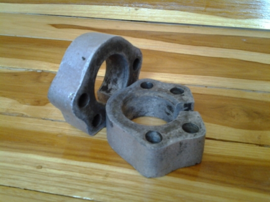 ตัวรองปีกนกนิสสันบิ๊กเอ็ม ปรับองศา สำหรับผู้ที่ปรับทอชั่นบาร์ให้สูงขึ้นครับ