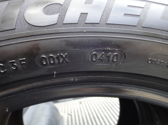 ยางมิชลิน 215/55/17  ปี10 สภาพสวยๆ 1 คู่ครับ