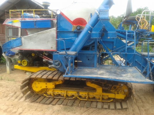 ขายรถเกี่ยวข้าว ขายรถเกี่ยวข้าว