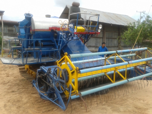 ขายรถเกี่ยวข้าว ขายรถเกี่ยวข้าว