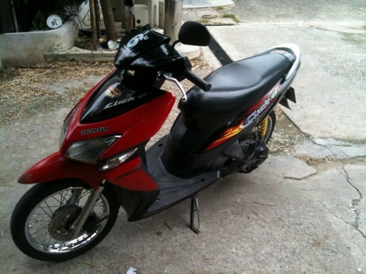 ขาย honda click สภาพพร้อมใช้เอกสารพร้อมโอน