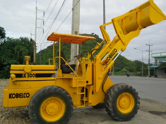 ขาย  รถตัก KOBELCO สภาพเยี่ยม พร้อมใช้งานทันที เก่าญี่ปุ่นแท้