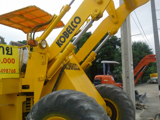 ขาย  รถตัก KOBELCO สภาพเยี่ยม พร้อมใช้งานทันที เก่าญี่ปุ่นแท้
