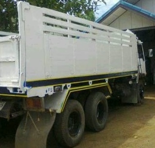 MITSUBISHI FUSO FN527 MA - 195 HP 6D16 สิบล้อดั๊มพ์ 2 เพลา กระบะดั๊มพ์มิเนียม 12 ตันสภาพสวย เครื่องแห้งแรงดีไม่มีเยิ้ม ภายในเก๋งคอนโซลเรือนไมล์สวยครบ พวงมาลัยเพาเวอร์ ระบบเบรคทริ๊ปฟี้ ช่วงล่างคัชซีไม่มีแตกไม่มีบวม ยางสภาพดี 70\% พร้อมบรรทุกพร้อมใช้งานได้เล