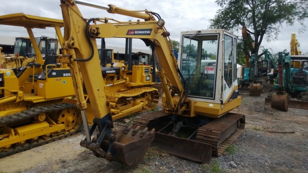 KOMATSU PC40-5 เก่านอก เอวแน่น ปั็มแรง หัวเก๋ง สภาพพร้อมใช้ สุดๆเอาไปแบ่งกันใช้ได้เลยครับ น้องร็อค จัดหั้ย สนใจโทร สอบถามได้ 081-8535656 KOMATSU PC40-5 เก่านอก เอวแน่น ปั็มแรง หัวเก๋ง สภาพพร้อมใช้ สุดๆเอาไปแบ่งกันใช้ได้เลยครับ น้องร็อค จัดหั้ย สนใจโทร สอบถามได้ 081-8535656