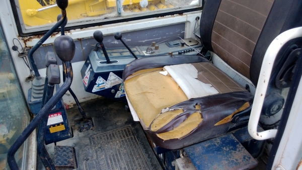 KOMATSU PC40-5 เก่านอก เอวแน่น ปั็มแรง หัวเก๋ง สภาพพร้อมใช้ สุดๆเอาไปแบ่งกันใช้ได้เลยครับ น้องร็อค จัดหั้ย สนใจโทร สอบถามได้ 081-8535656 KOMATSU PC40-5 เก่านอก เอวแน่น ปั็มแรง หัวเก๋ง สภาพพร้อมใช้ สุดๆเอาไปแบ่งกันใช้ได้เลยครับ น้องร็อค จัดหั้ย สนใจโทร สอบถามได้ 081-8535656