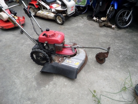 เครื่องตัดหญ้า HONDA UM 2460 แบบเดินตาม