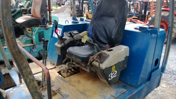 รถขุดเก่าไทย IHI เทียบเท่า pc30-5 ปั็มนิว แรงได้ใจ ขายตามสภาพนะครับ มี VDO รถขุดเก่าไทย IHI เทียบเท่า pc30-5 ปั็มนิว แรงได้ใจ ขายตามสภาพนะครับ มี VDO