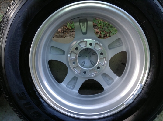 ขายล้อแม็กmagอิซูซุisuzuดีแ็ม็กdmaxพร้อมยางป้ายแดงขอบ17"แค่ขับกลับบ้านก็ถอดเปลี่ยน ขายล้อแม็กmagอิซูซุisuzuดีแ็ม็กdmaxพร้อมยางป้ายแดงขอบ17"แค่ขับกลับบ้านก็ถอดเปลี่ยน