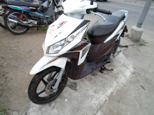 ขายรถHONDA CLICK i สีขาว-น้ำตาล รถปี54 เครื่องดี วิ่งน้อย มีเล่มครบ ขาย24,500บาท