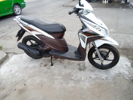 ขายรถHONDA CLICK i สีขาว-น้ำตาล รถปี54 เครื่องดี วิ่งน้อย มีเล่มครบ ขาย24,500บาท