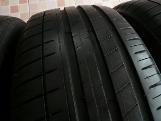 ขายยาง MICHELIN PILOT SPORT3-----205-55-16-----ปี11 (1ชุด)