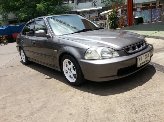 ขายcivic ek 96 บอดี้  สีเทาskyline สวยรถบาง ไม่มีผุ0818222306 0841022300 ชิน