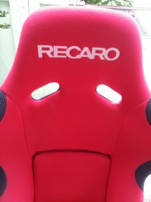 ขาย recaro spg แท้ แดงๆไม่ขาดไม่ซีดไม่ขาดพร้อมรางประกับครบ ของอยู่พุทธบูชา ฝั่งธน กทม ราคา13000 บาท โทร 0831799040โส
