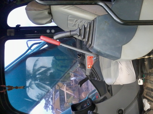 ขายแม๊กโครKOBELCO SK  200-YN  11 ซีเรี้ยนสูงรถสวยพร้อมใช้เอกสารเล่มทะเบียนรถบ้านคับ