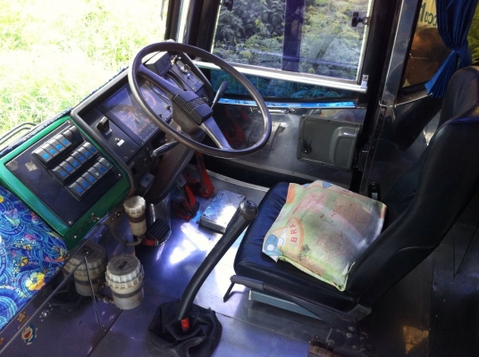 ขายด่วนรถบัส เครื่องมิตซู 6D22 ขายด่วนรถบัส เครื่องมิตซู 6D22