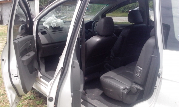 ขายซาก Proton Exora สีขาว ปี 2010 พร้อมเล่มทะเบียนบุคคลโอนลอย