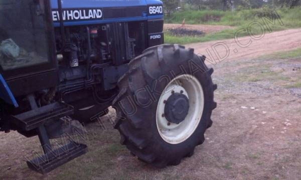 รถไถ ยี่ห้อ FORD NEWHOLLAND รุ่น 6640