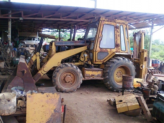 ขาย..รถ CAT 428B  4WD สีเดิม ๆ แรงขุดดี ทำงานไว ประหยัดน้ำมัน รถสวยพร้อมใช้งาน มีทะเบียน.