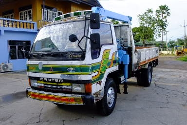 ขายหกล้อ ติดเครน สภาบดี เอกสานพร้อมโอน เครน ทาดาโน รุ่นใหม่ ท้อง V 2.5 ตัน 3 ปอก auto