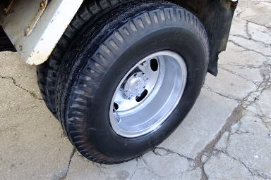 ขายหกล้อ ติดเครน สภาบดี เอกสานพร้อมโอน เครน ทาดาโน รุ่นใหม่ ท้อง V 2.5 ตัน 3 ปอก auto