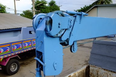 ขายหกล้อ ติดเครน สภาบดี เอกสานพร้อมโอน เครน ทาดาโน รุ่นใหม่ ท้อง V 2.5 ตัน 3 ปอก auto