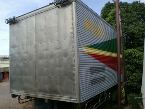 ขายตู้เปียก สภาพสวย (อู่เอกชัย) ใส่ FC4J ขนาด (2.3 x 4.4 เมตร) พื้นสวย ขาย 70,000