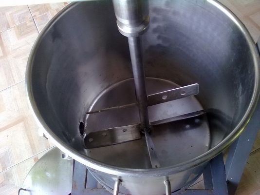 เครื่องโม่ของเหลว ถังความจุ 30-40 ลิตร เครื่องโม่ของเหลว ถังความจุ 30-40 ลิตร