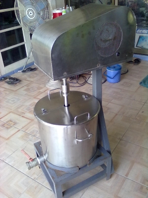 เครื่องโม่ของเหลว ถังความจุ 30-40 ลิตร เครื่องโม่ของเหลว ถังความจุ 30-40 ลิตร