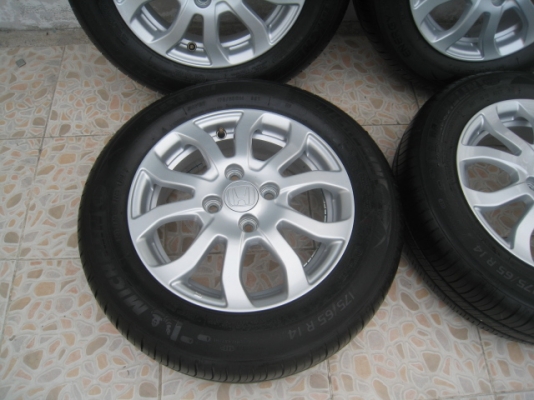 ขายล้อแม็ก Honda brio amaze 14"x5" et50 4รู100 +ยางปี0113  (081-3747940)