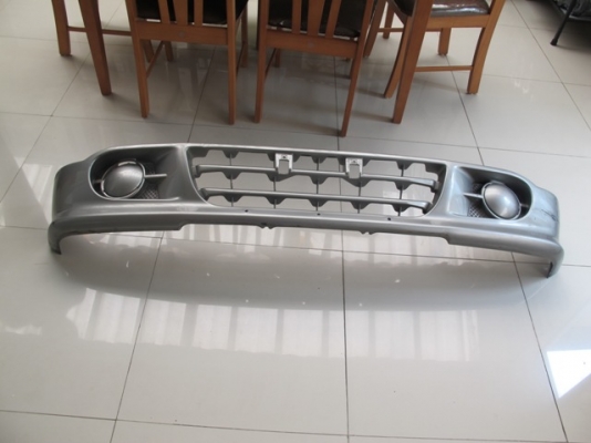 ขายชายล่างกันชนหน้า สปอตไลเดอร์ D4D ของแท้เก่าถอด