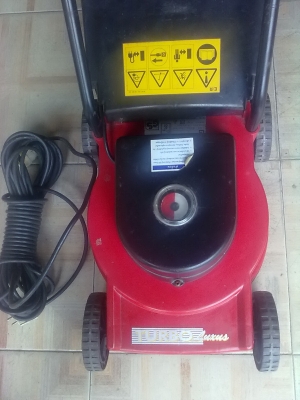 รถตัดหญ้าไฟฟ้า รถตัดหญ้าไฟฟ้า