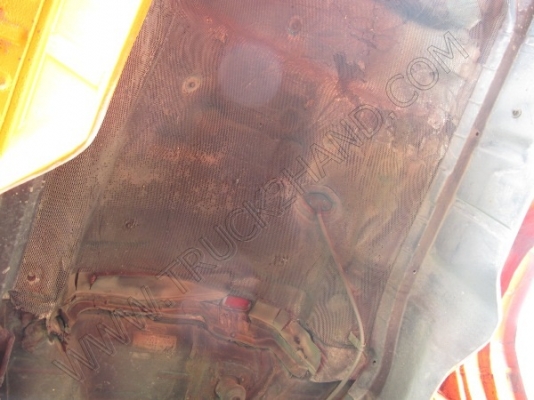 รถบรรทุก 10 ล้อ ยี่ห้อ HINO รุ่น FL176 กระบะไม้เป็นรถร่องหลังถนน