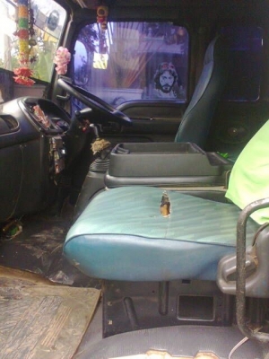 รถอิซูซุ 6 ล้อดั้ม 195 แรงม้า ปี 40 สนใจติดต่อ 081 - 6079515 รถอิซูซุ 6 ล้อดั้ม 195 แรงม้า ปี 40 สนใจติดต่อ 081 - 6079515