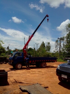 Toyota Dyna BU87 เครื่องอีซูซุ 110 แรง 4BE1 พร้อมเครนสี่เหลี่ยม 2 ตัน 2 ปลอก 3 ชัก