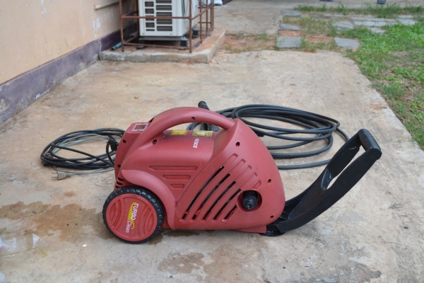 ขายเครื่องฉีดน้ำแรงดันสูงสำหรับล้างรถ