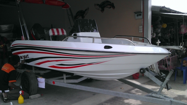 เรือไฟเบอร 15 ฟุต เครื่อง Yamaha 60 แรง 2 จังหวะ