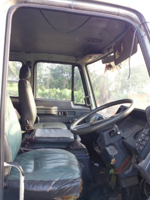 ขายรถตู้แห้ง 10 บาน ร็อคกี้ 195 ยาว 6.50 เมตร