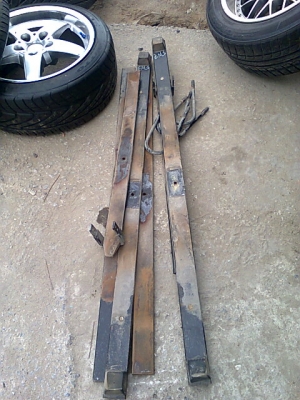 ขายแหนบบรรทุกกระบะ พร้อมสาแหรก 1250