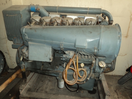 ขายเครื่องยนต์ DEUTZ   V 8