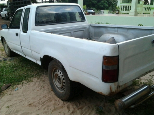 TOYOTA HILUX MIGHTY-X EXTRACAB 2.5 MT ปี 37 เครื่องแน่นแรงดีไม่มีเยิ้ม ภายในเก๋งคอนโซลสวยครบ พวงมาลัยเพาเวอร์ ช่วงล่างคัชซีสวยมาก ยางสภาพดี 60\% พร้อมใช้งาน เอกสารทะเบียนภาษีครบพร้อมโอน ราคาต่อรองได้ครับ