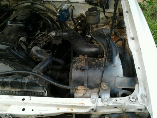 TOYOTA HILUX MIGHTY-X EXTRACAB 2.5 MT ปี 37 เครื่องแน่นแรงดีไม่มีเยิ้ม ภายในเก๋งคอนโซลสวยครบ พวงมาลัยเพาเวอร์ ช่วงล่างคัชซีสวยมาก ยางสภาพดี 60\% พร้อมใช้งาน เอกสารทะเบียนภาษีครบพร้อมโอน ราคาต่อรองได้ครับ