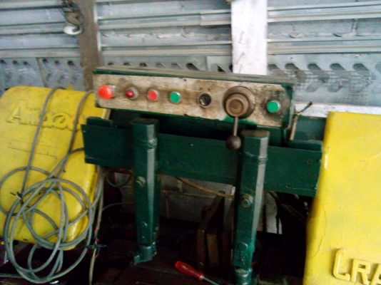 ลดราคา เหลือ 30,000เลื่อยสายพาน Amada ญี่ปุ่น ขายถูกตามสภาพ 85 \%