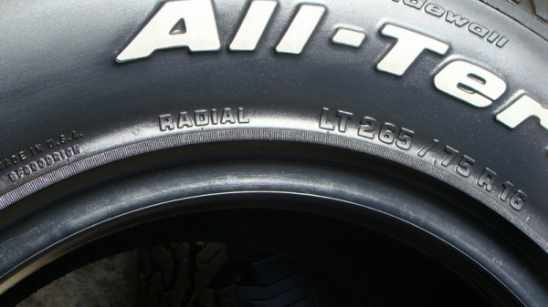 ขายยาง BF Goodrich Allterrain 265 75 r16 ปี12 ใหม่กิ๊ก ขายยาง BF Goodrich Allterrain 265 75 r16 ปี12 ใหม่กิ๊ก