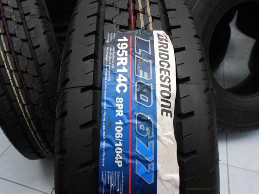 ขายยางกระบะบรรทุก 4 ตัน Bridgestone Leo 677 195/R14 ใหม่ติดสติ๊กเกอร์ปี 13/ใส่,ถ่วงฟรีค่ะ